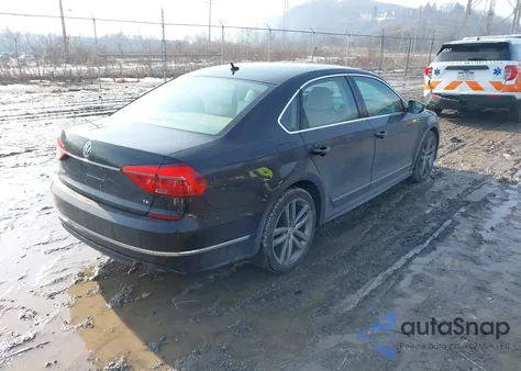 2016 Volkswagen Passat z USA, uszkodzony, nr VIN 1VWAT7A31GC061487